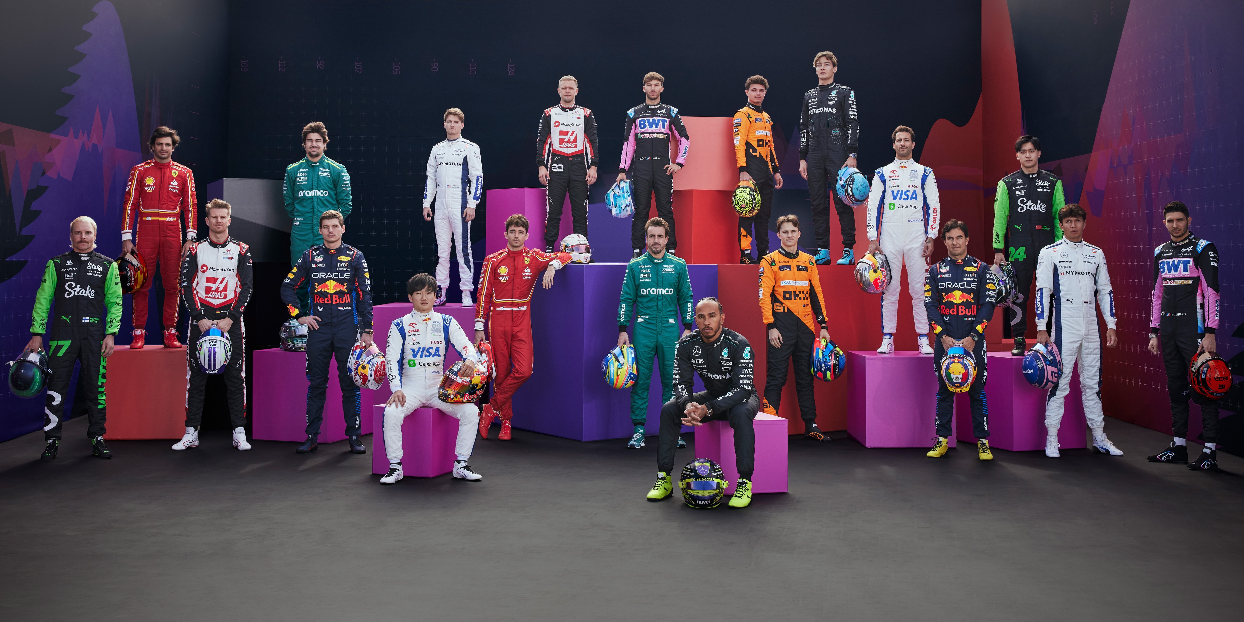 阿斯顿马丁逆转红牛车队，塞恩斯统治全场