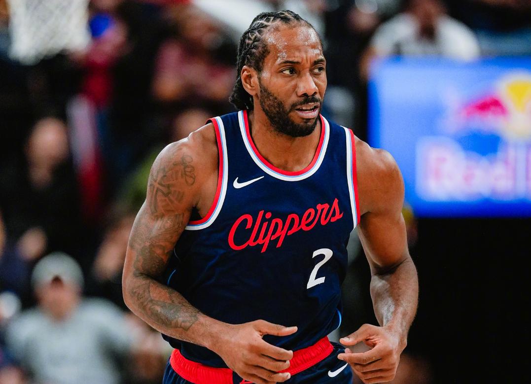 76人绝杀吉林队,伦纳德统治全场 76人绝杀吉林队,伦纳德统治全场