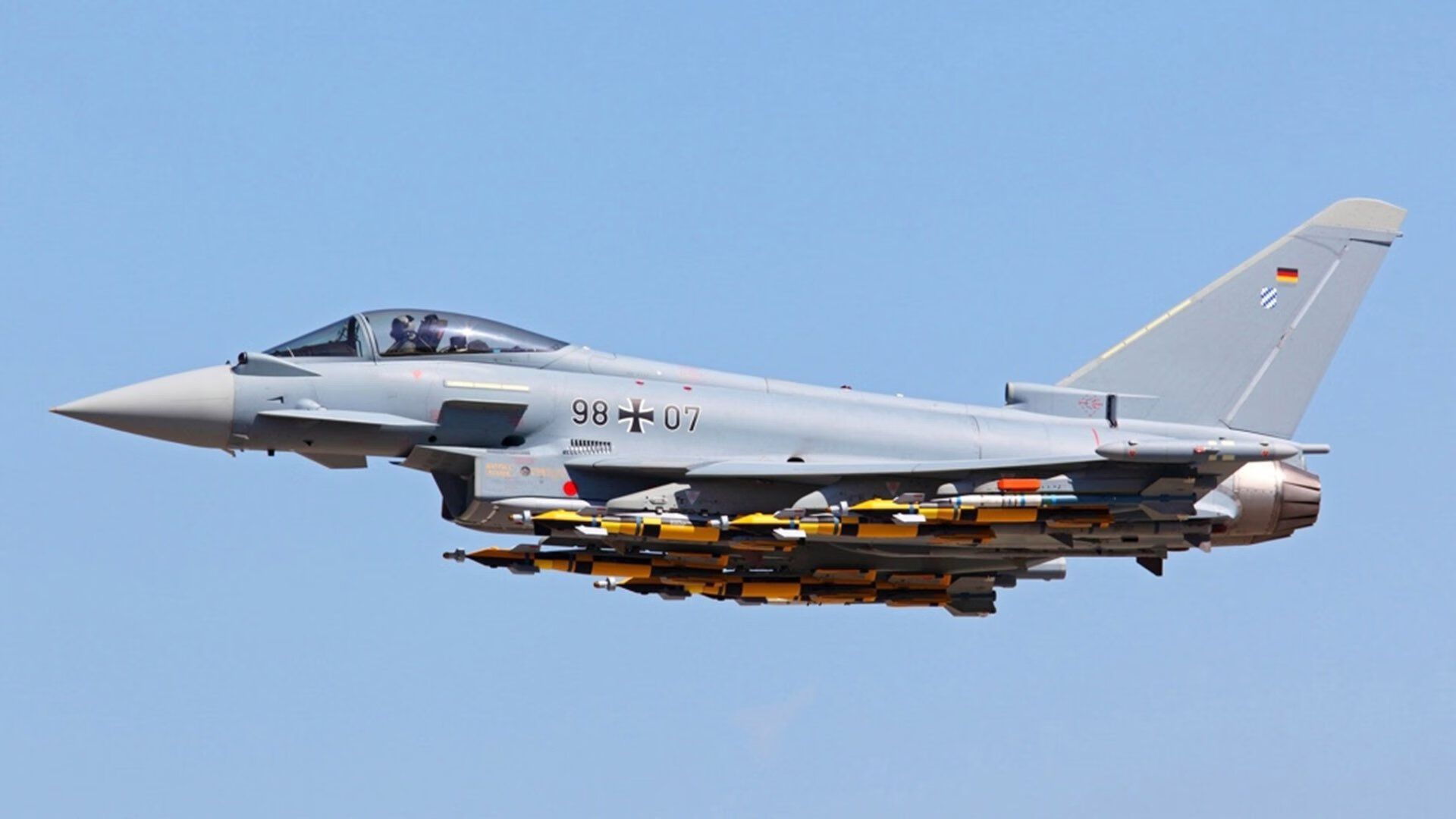 铁血蓝军的欧冠之夜,范戴克化身沉默杀手,切尔西完美压制皇马